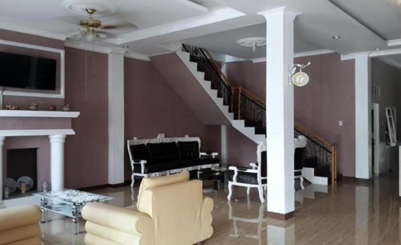 Hotel Graha Soeltan Sunggal Exterior photo