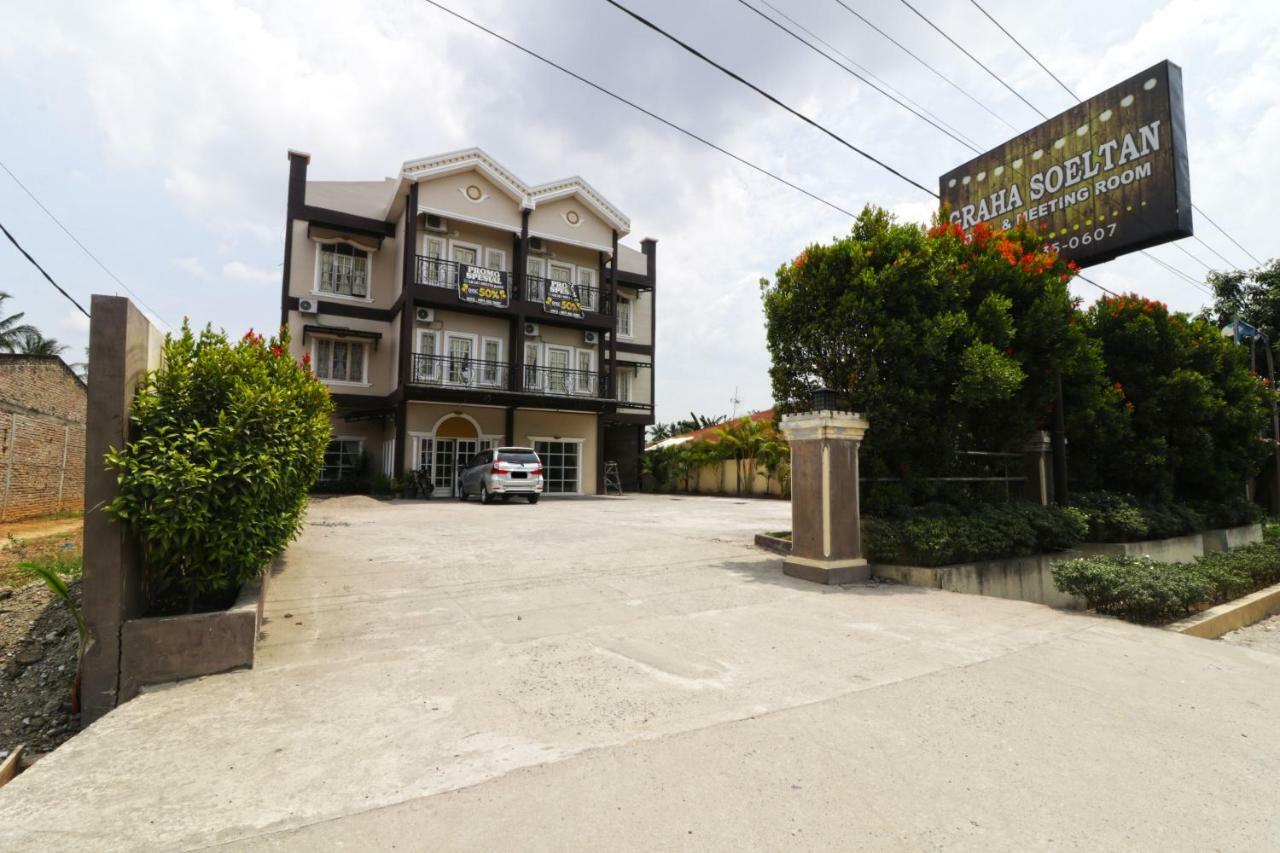 Hotel Graha Soeltan Sunggal Exterior photo